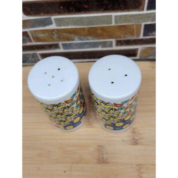 Vintage Salt Pepper Shakers Calico Daisy, Retro Gift - Picture 3 of 4